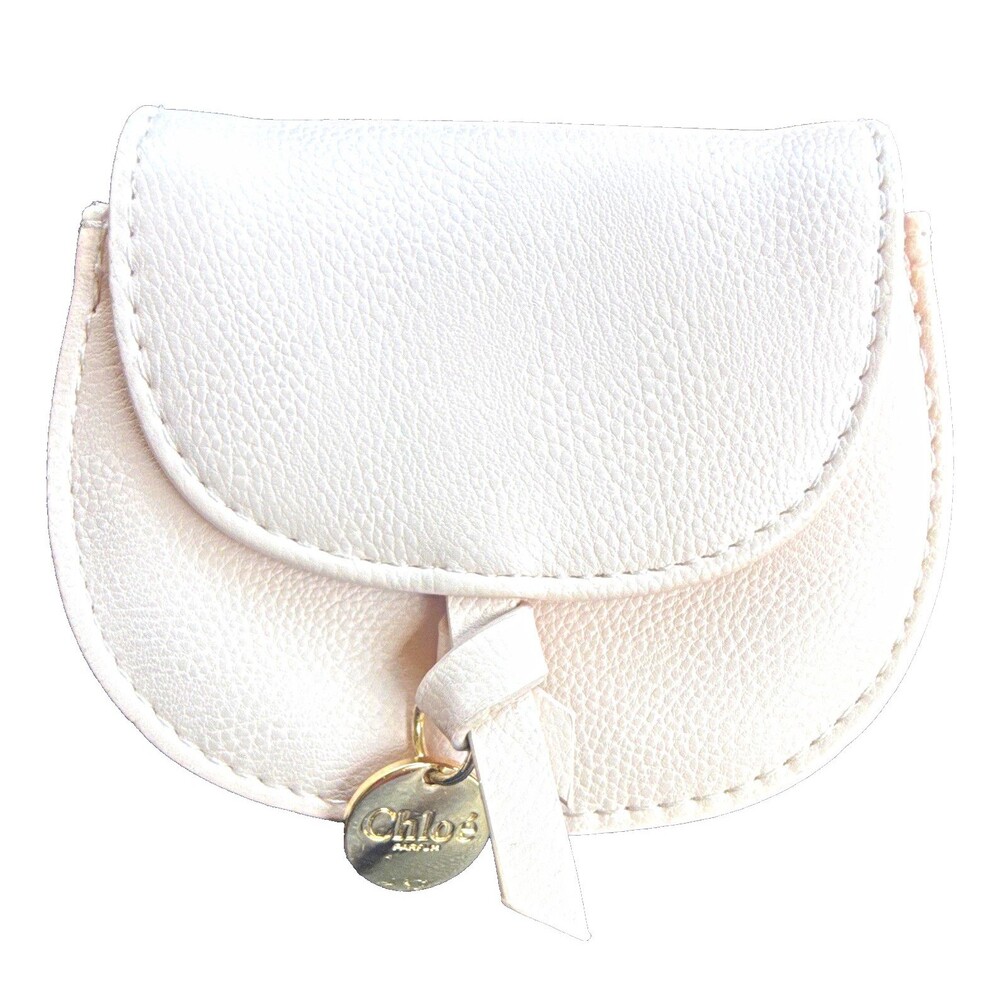 Chloé White Coin Wallet for Women Solid Logo Accent Heart Character Folding